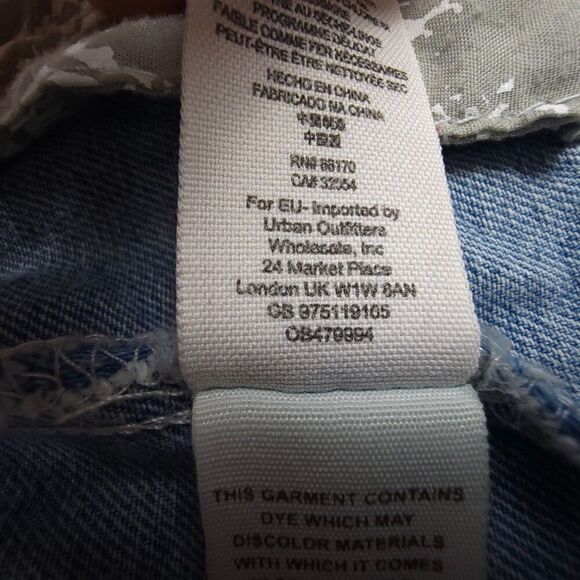 FREE PEOPLE Fitted Cropped Button Down Jean Jacket Western Boho Light Denim XS - Picture 8 of 8